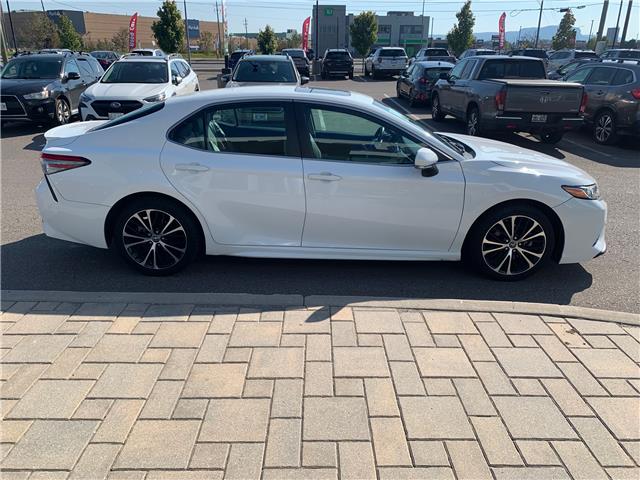 2018 Toyota Camry SE (Stk: 32639AZ) in Thunder Bay - Image 4 of 12