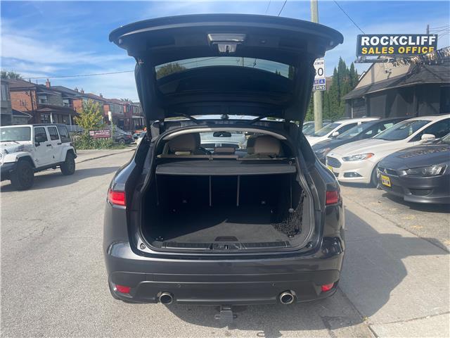 2017 Jaguar F-PACE 35t Prestige (Stk: J069668) in Scarborough - Image 10 of 27