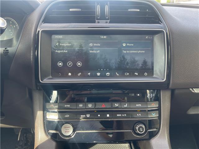 2017 Jaguar F-PACE 35t Prestige (Stk: J069668) in Scarborough - Image 21 of 27