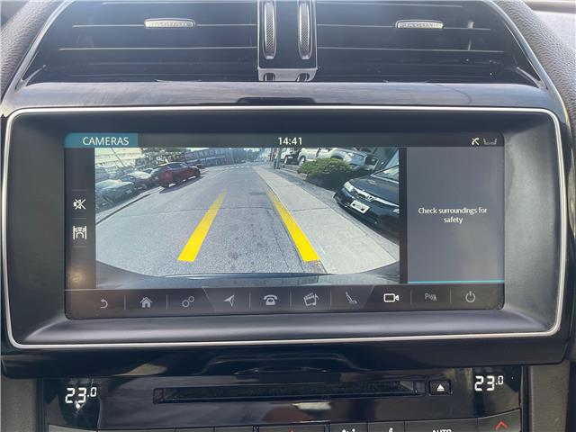 2017 Jaguar F-PACE 35t Prestige (Stk: J069668) in Scarborough - Image 22 of 27