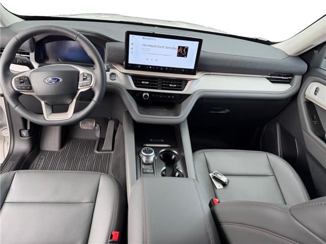 2025 Ford Explorer Active (Stk: 15209) in Golden - Image 11 of 17