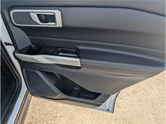 2023 Ford Explorer XLT (Stk: 19307) in Calgary - Image 13 of 28