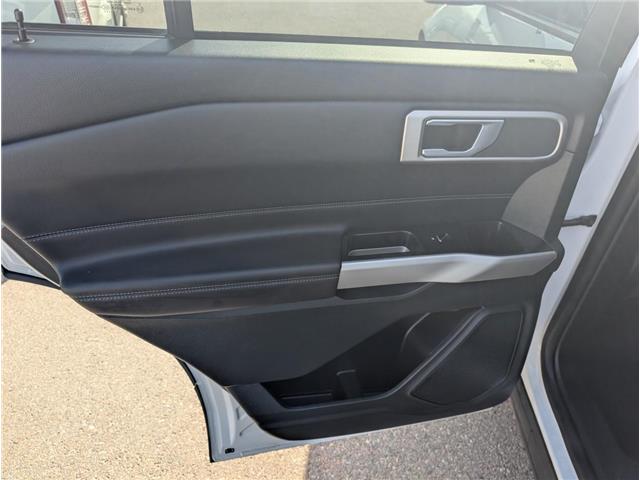 2023 Ford Explorer XLT (Stk: 19307) in Calgary - Image 18 of 28