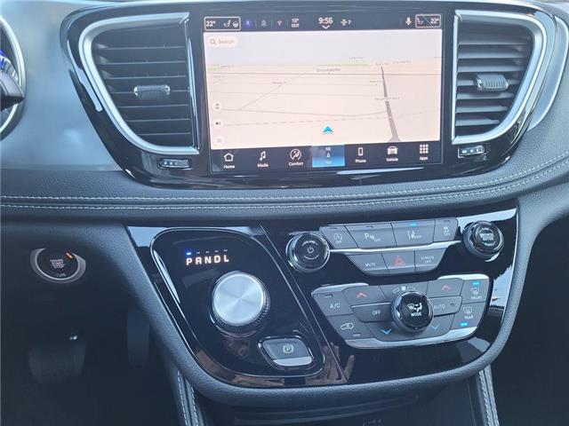 2026 Chrysler Pacifica Limited (Stk: 260045) in Windsor - Image 17 of 26