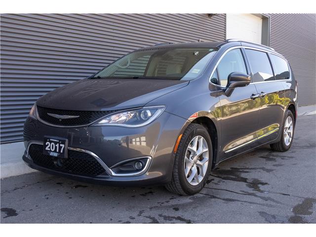 2017 Chrysler Pacifica Touring-L Plus (Stk: 25472A) in London - Image 1 of 25
