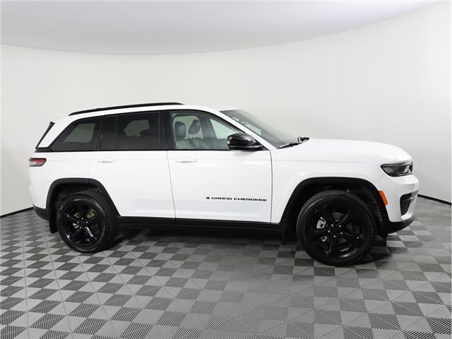 2024 Jeep Grand Cherokee Laredo (Stk: L621) in Calgary - Image 5 of 21