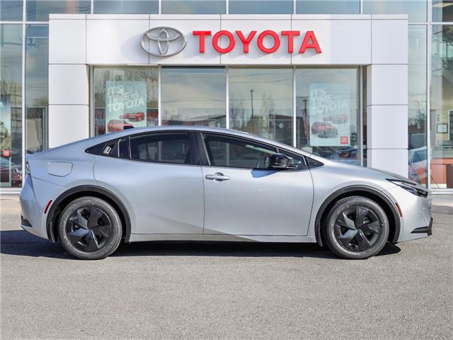 2026 Toyota Prius Plug-In Hybrid SE (Stk: T9570) in Welland - Image 3 of 26