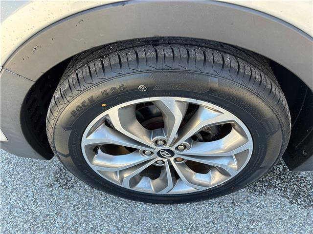 2014 Hyundai Santa Fe Sport 2.0T Limited (Stk: M5887) in Sarnia - Image 9 of 36