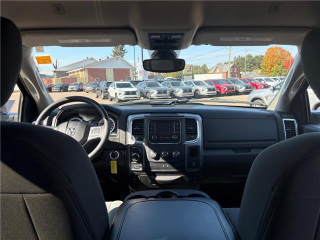 2022 RAM 1500 Classic SLT (Stk: P552) in Pembroke - Image 12 of 18