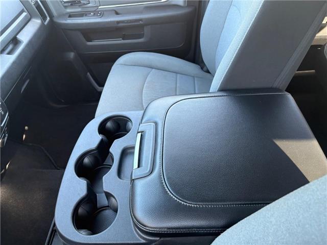 2022 RAM 1500 Classic SLT (Stk: P552) in Pembroke - Image 14 of 18