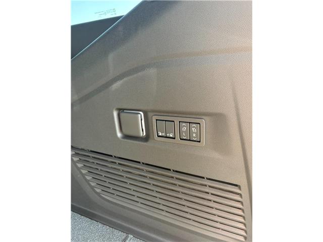 2026 Chevrolet Suburban High Country (Stk: 56964) in Strathroy - Image 4 of 12 2026 Chevrolet Suburban High Country (Stk: 56964) in Strathroy - Image 4 of 12