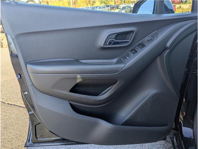 2021 Chevrolet Trax LT (Stk: UT02637) in Haliburton - Image 8 of 17