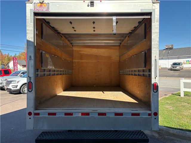 2019 Ford Transit-350 Cutaway Base (Stk: A-B37099) in Moncton - Image 9 of 20