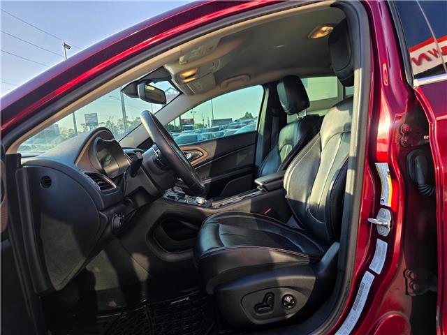 2015 Chrysler 200 C (Stk: 2509525) in Waterloo - Image 12 of 24