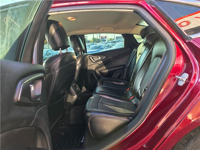 2015 Chrysler 200 C (Stk: 2509525) in Waterloo - Image 21 of 24