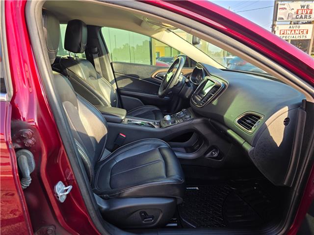 2015 Chrysler 200 C (Stk: 2509525) in Waterloo - Image 24 of 24