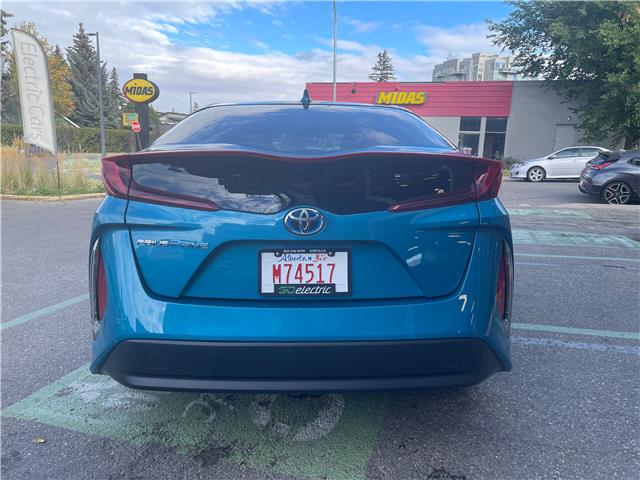 2021 Toyota Prius Prime Base (Stk: R-21TOPBLU4420) in Calgary - Image 4 of 18