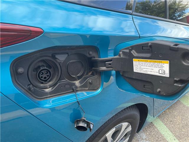 2021 Toyota Prius Prime Base (Stk: R-21TOPBLU4420) in Calgary - Image 15 of 18