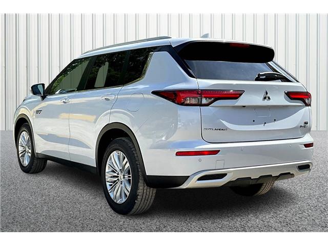 2025 Mitsubishi Outlander PHEV SE (Stk: 25P2249) in Cranbrook - Image 3 of 13