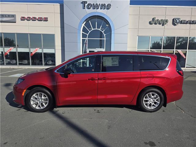 2025 Chrysler Grand Caravan SXT (Stk: S210) in Miramichi - Image 2 of 14