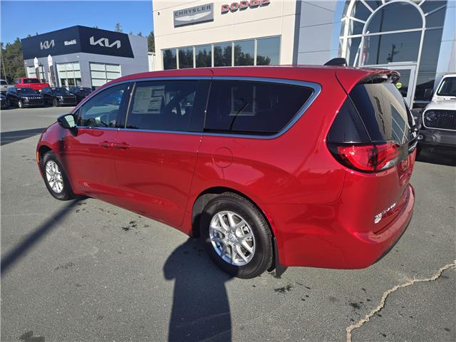 2025 Chrysler Grand Caravan SXT (Stk: S210) in Miramichi - Image 3 of 14