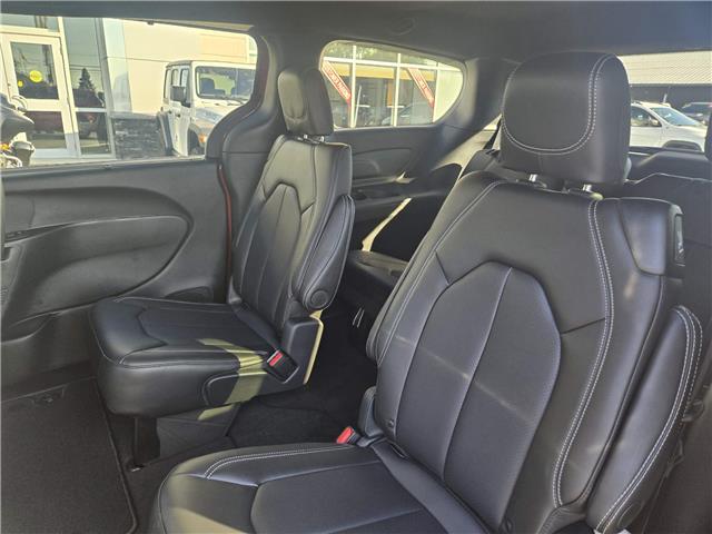 2025 Chrysler Grand Caravan SXT (Stk: S210) in Miramichi - Image 11 of 14