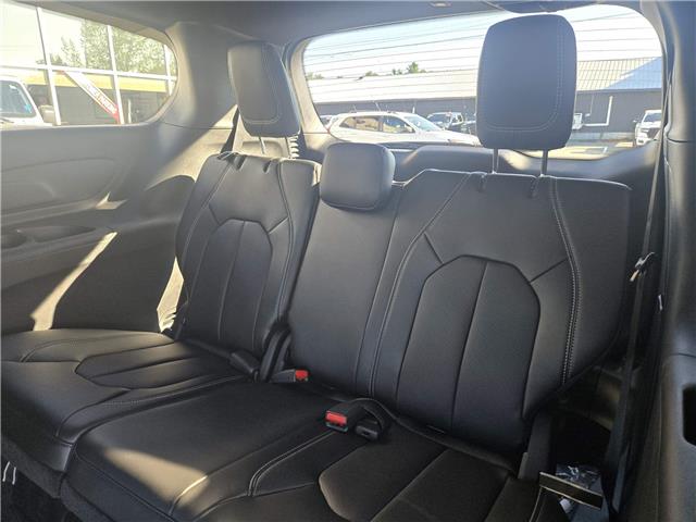 2025 Chrysler Grand Caravan SXT (Stk: S210) in Miramichi - Image 12 of 14