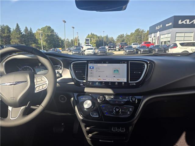 2025 Chrysler Grand Caravan SXT (Stk: S210) in Miramichi - Image 13 of 14