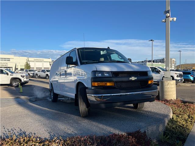 2025 Chevrolet Express 3500 Work Van (Stk: S1267132) in Calgary - Image 8 of 19