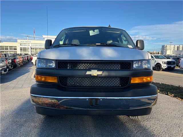 2025 Chevrolet Express 3500 Work Van (Stk: S1267132) in Calgary - Image 9 of 19