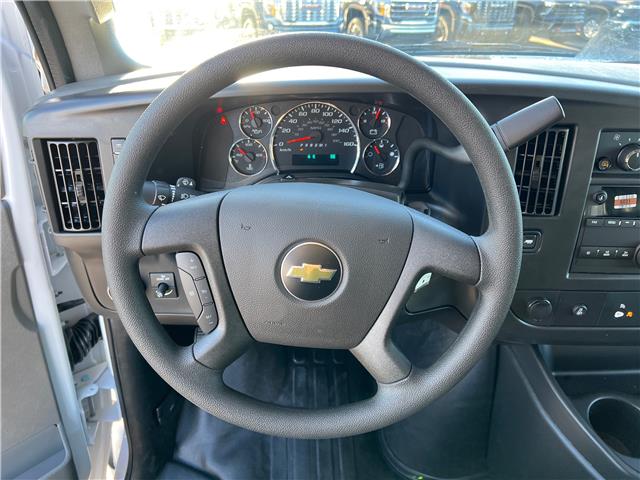 2025 Chevrolet Express 3500 Work Van (Stk: S1267132) in Calgary - Image 12 of 19