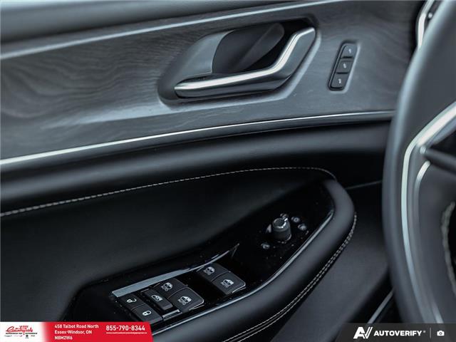 2023 Jeep Grand Cherokee Overland (Stk: 251911) in Essex-Windsor - Image 21 of 31