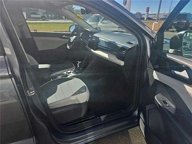2026 Volkswagen Taos Trendline (Stk: 26227) in Lethbridge - Image 11 of 18