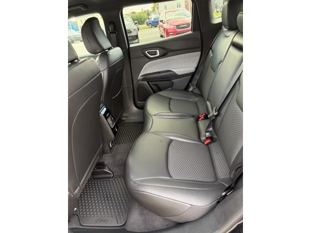 2026 Jeep Compass North in Matane - Image 5 of 6