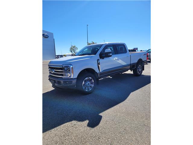 2023 Ford F-350 King Ranch (Stk: 26T2771A) in Pincher Creek - Image 2 of 13
