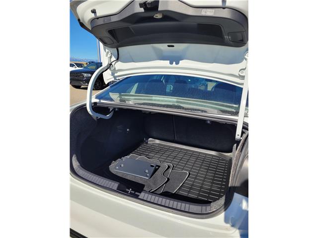 2024 Volkswagen Jetta Comfortline (Stk: OP0974) in Pincher Creek - Image 4 of 9