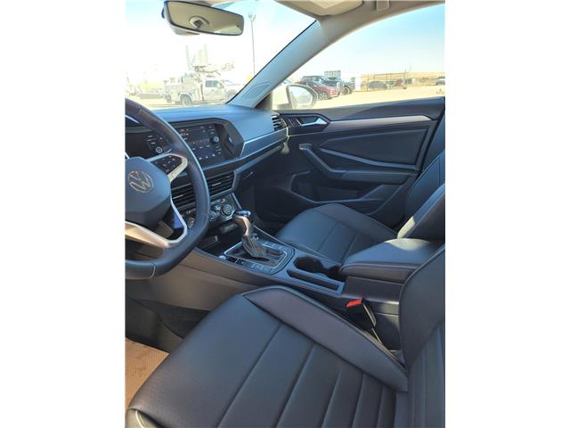 2024 Volkswagen Jetta Comfortline (Stk: OP0974) in Pincher Creek - Image 5 of 9