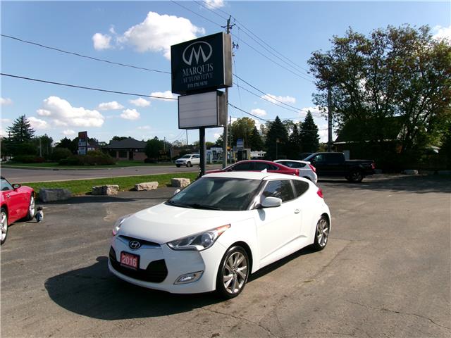 2016 Hyundai Veloster SE in Kitchener - Image 1 of 22