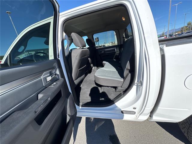 2023 RAM 1500 Classic SLT (Stk: S523371K) in Cranbrook - Image 13 of 19