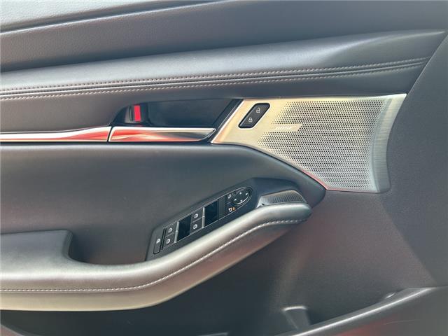 2020 Mazda Mazda3 GT (Stk: 731285J) in Surrey - Image 10 of 15
