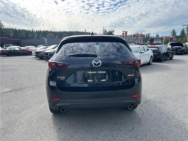 2023 Mazda CX-5 GS (Stk: P4894) in Surrey - Image 4 of 15