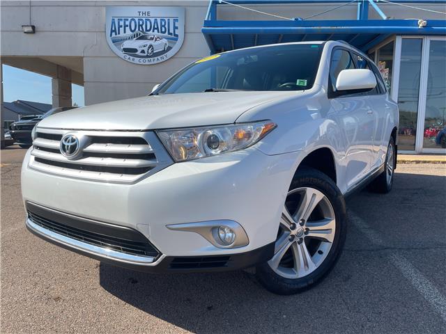 2012 Toyota Highlander V6 in Charlottetown - Image 1 of 20