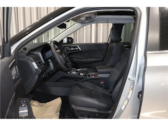 2025 Mitsubishi Outlander PHEV SEL (Stk: P25917) in Edmonton - Image 9 of 25