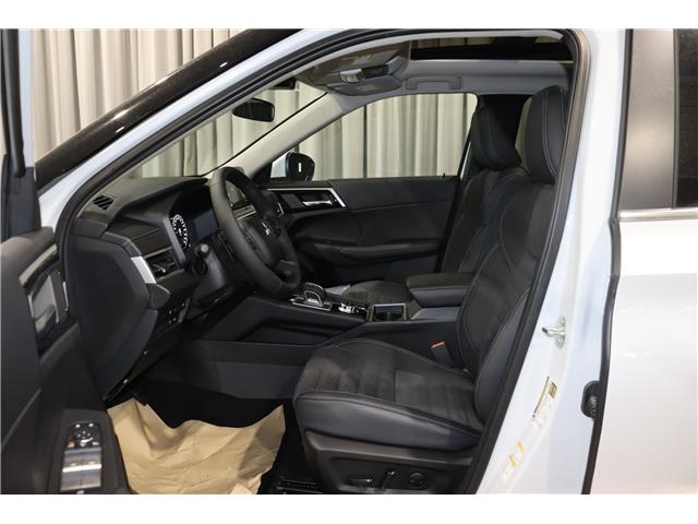 2025 Mitsubishi Outlander PHEV LE (Stk: P25919) in Edmonton - Image 10 of 25