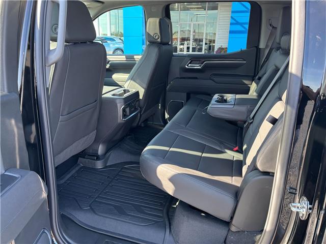 2026 GMC Sierra 1500 SLT (Stk: 36027) in Renfrew - Image 35 of 44