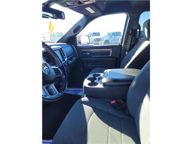 2022 RAM 1500 Classic SLT (Stk: 25T5255A) in Pincher Creek - Image 5 of 8