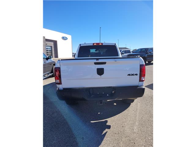 2022 RAM 1500 Classic SLT (Stk: 25T5255A) in Pincher Creek - Image 4 of 8