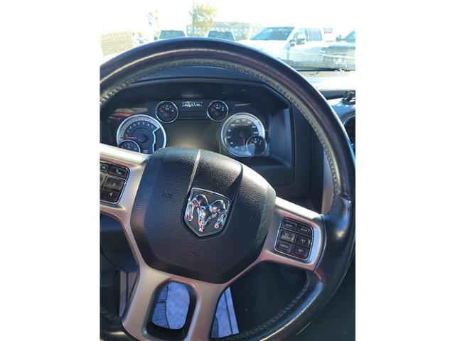 2022 RAM 1500 Classic SLT (Stk: 25T5255A) in Pincher Creek - Image 6 of 8