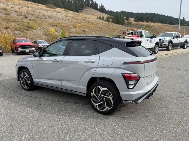2025 Hyundai Kona 1.6T N Line Ultimate w/Two-Tone Roof (Stk: 5T071C) in Williams Lake - Image 3 of 13