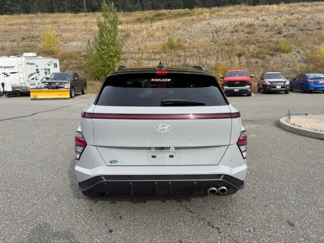 2025 Hyundai Kona 1.6T N Line Ultimate w/Two-Tone Roof (Stk: 5T071C) in Williams Lake - Image 4 of 13